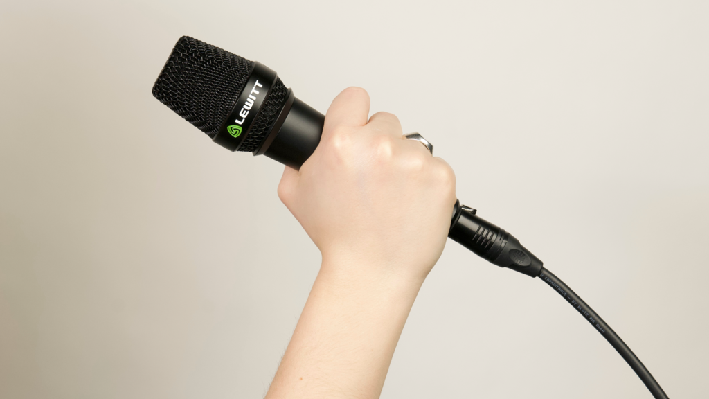 Live vocal microphone with proper technique