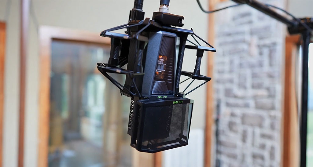 LCT 1040 at Dark Horse studio