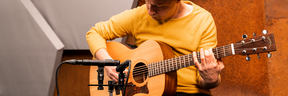 LCT 140 AIR stereo pair guitar player