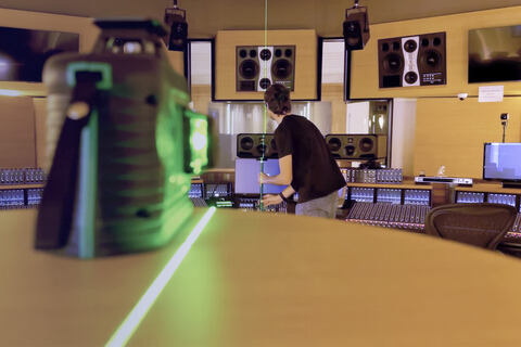 Measuring audio for LEWITT