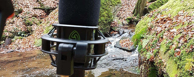 LCT 540 S recording a creek