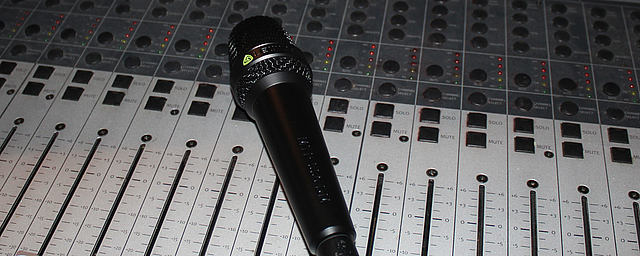 MTP 550 DM in studio with the stereotypes