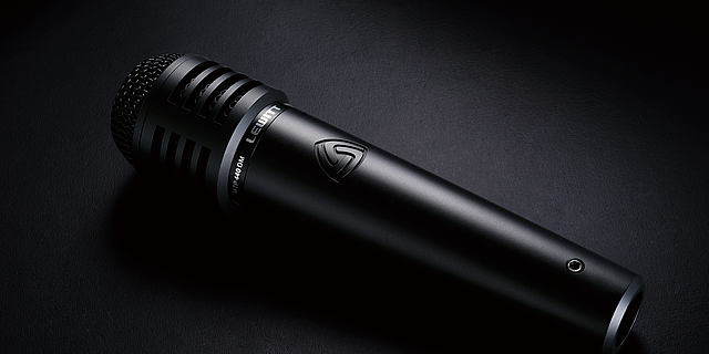 This image shows the MTP 440 DM live microphone