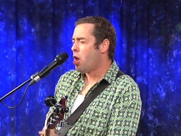 Albert Castiglia uses the MTP 550 DM stage vocal microphone
