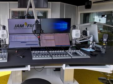 JAM FM mit LEWITT