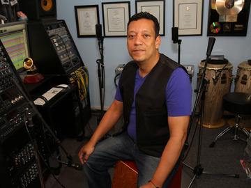 Richard Bravo with his DTP Beat Kit Pro 7 high quality studio drum mic kit