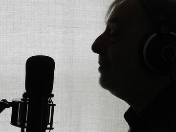 Elliott Randall uses the LCT 940 tube FET studio microphone